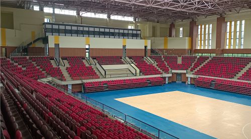 專業(yè)看臺座椅如何制造？四大核心步驟揭秘